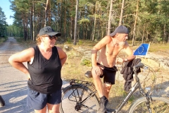 16f37e93-c548-4d3b-9f96-386b51bbeb82