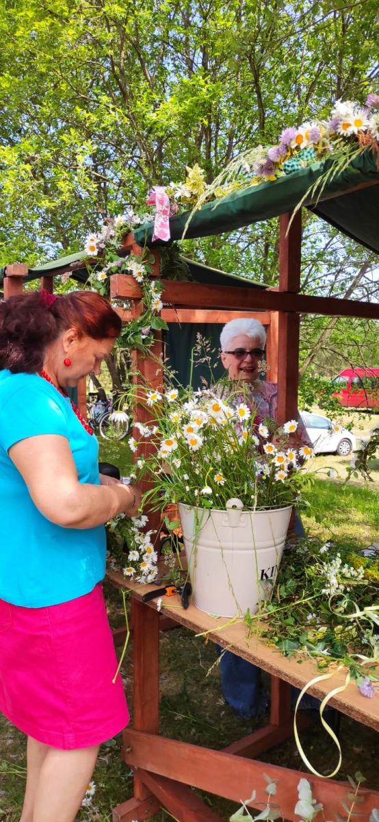 Piknik Folk w wiankach